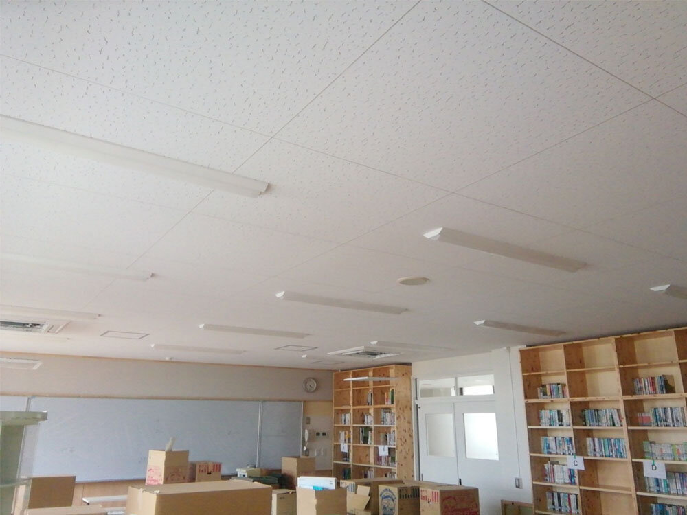 渡廊下棟2　図書室　機器取付状況